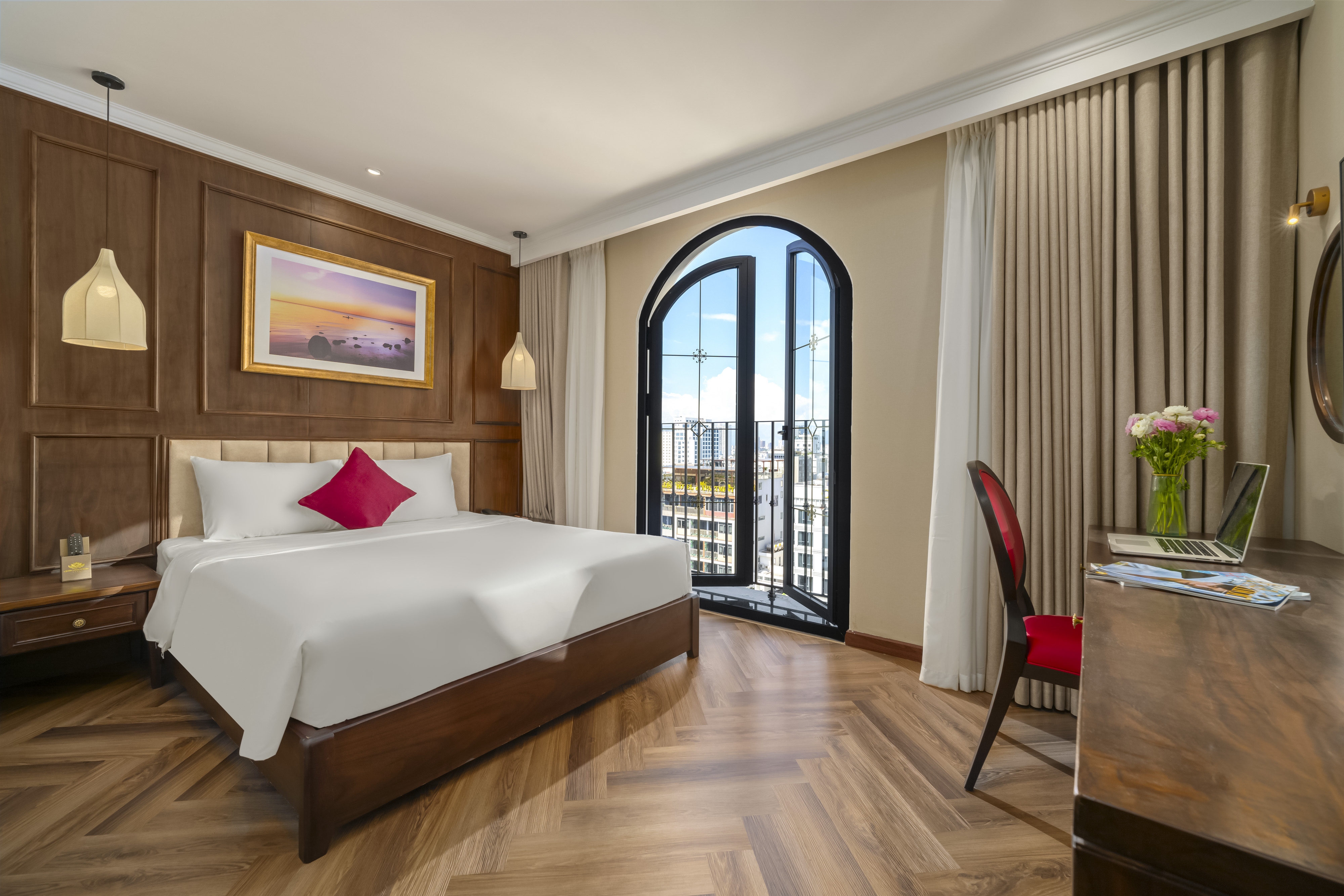 Golden Lotus Luxury Da Nang