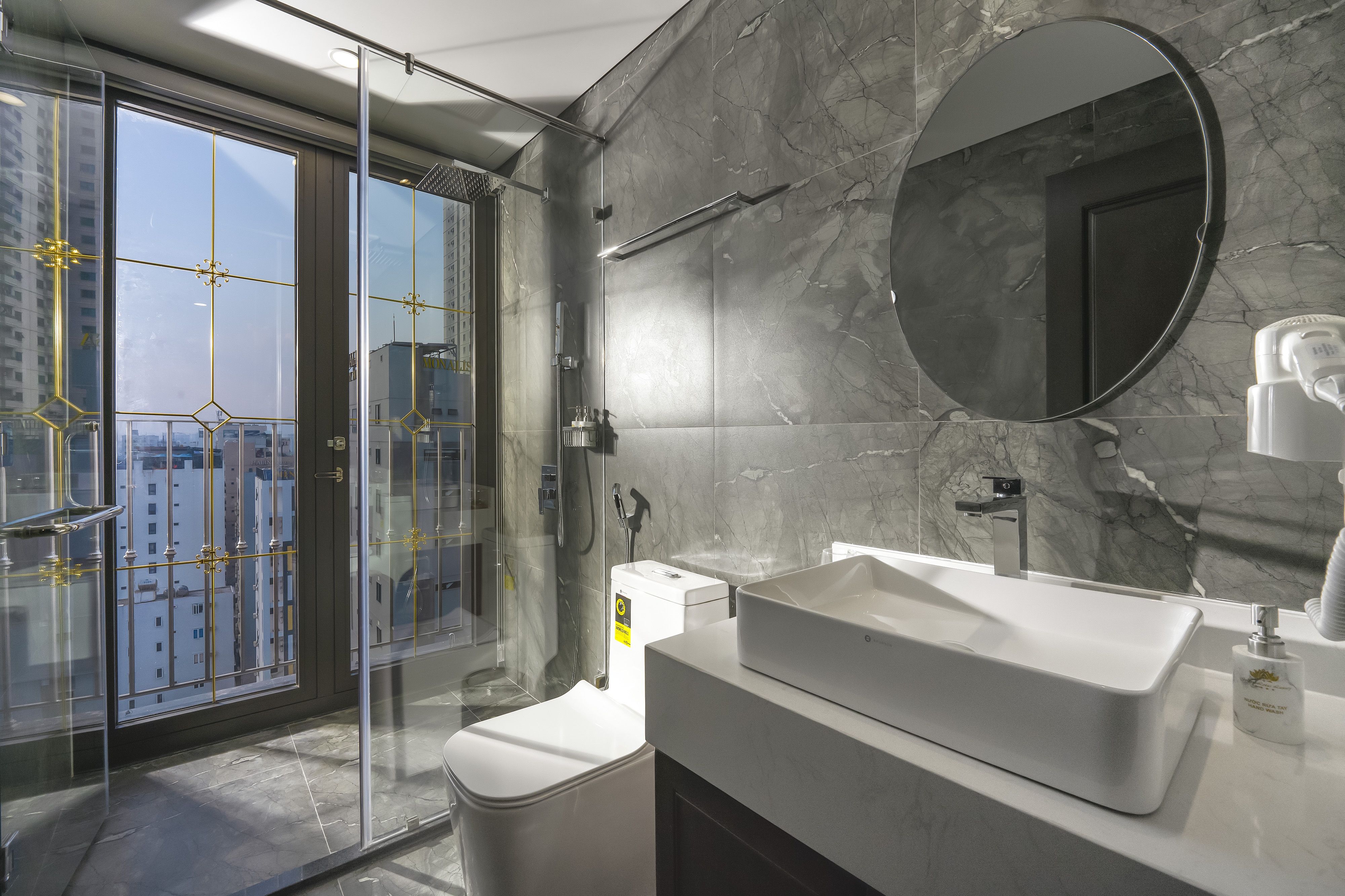 Golden Lotus Luxury Hotel