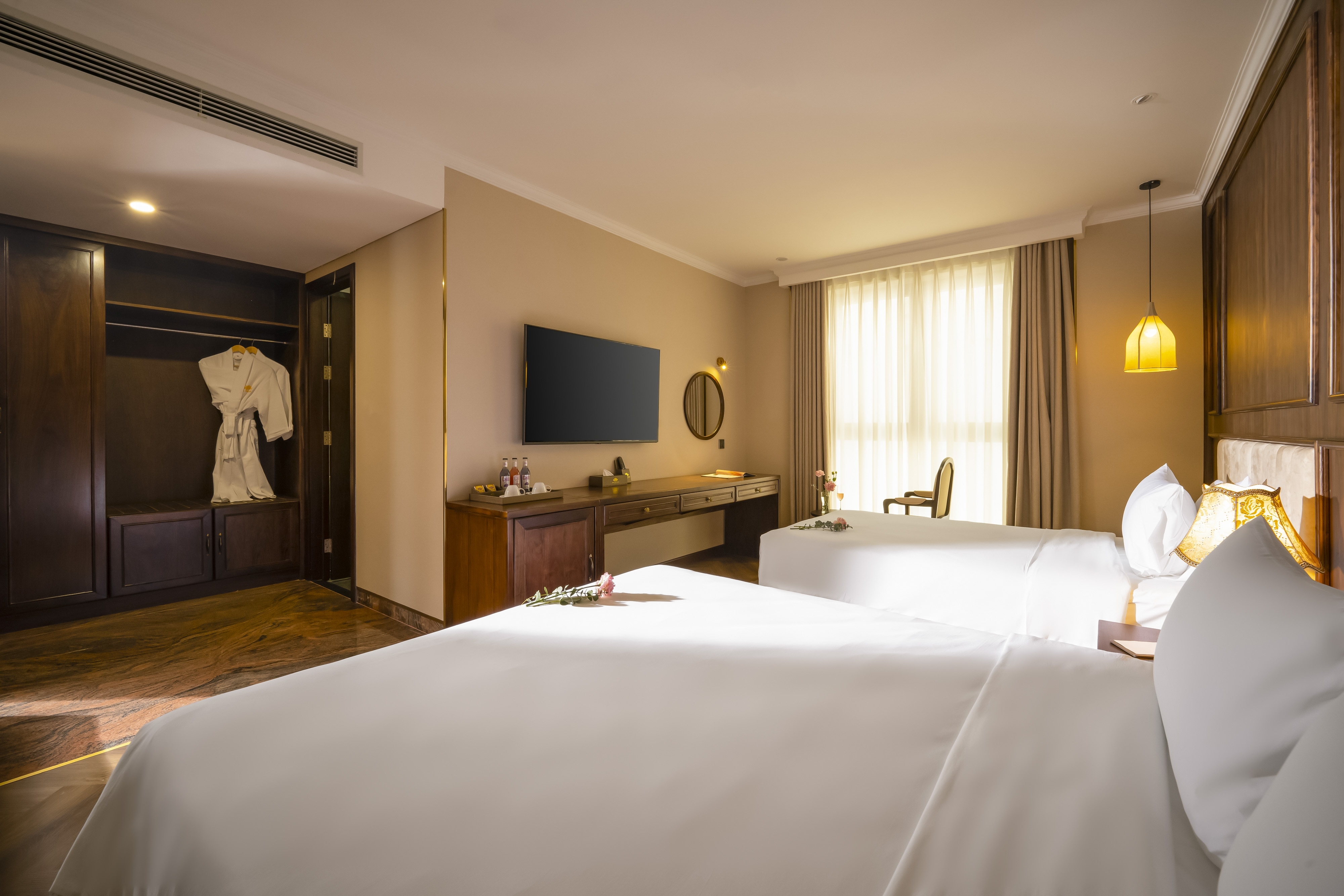 Golden Lotus Luxury Da Nang