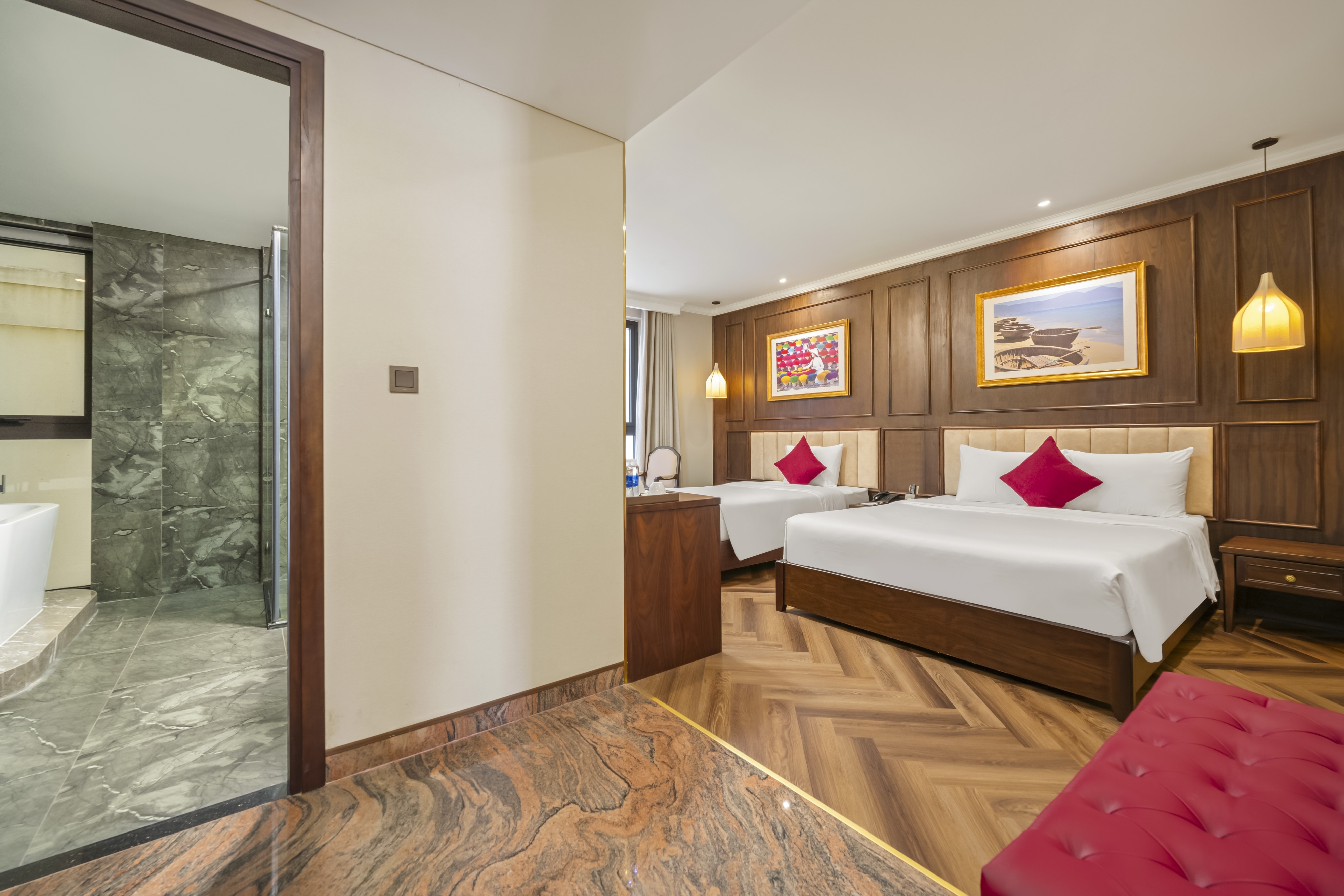 Golden Lotus Luxury Hotel